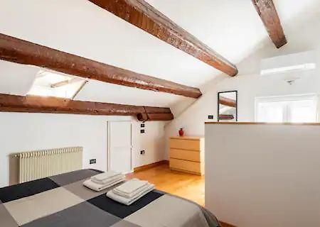 Appartement Terratetto In Centro + Parcheggio à Udine Extérieur photo